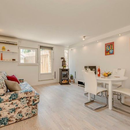 Rose Apartment Split Extérieur photo