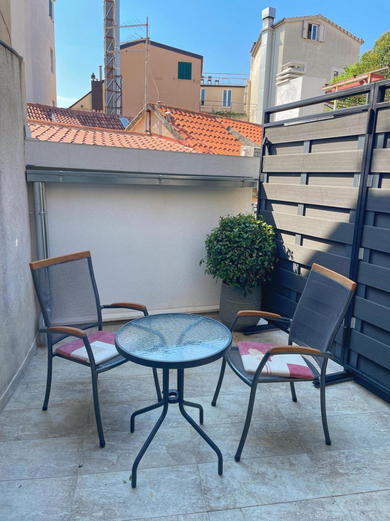 Rose Apartment Split Extérieur photo