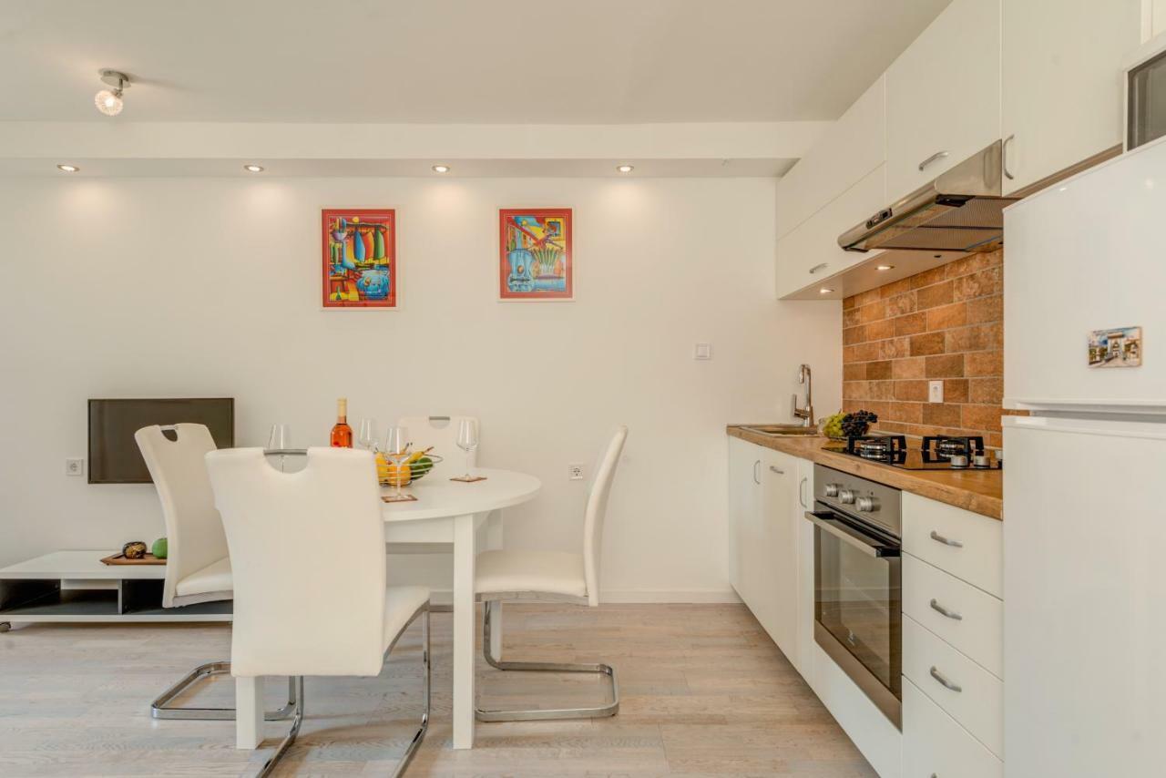 Rose Apartment Split Extérieur photo