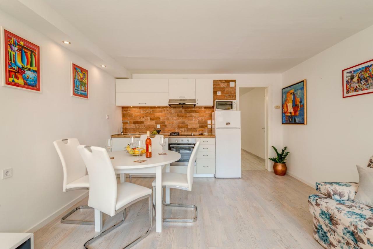 Rose Apartment Split Extérieur photo